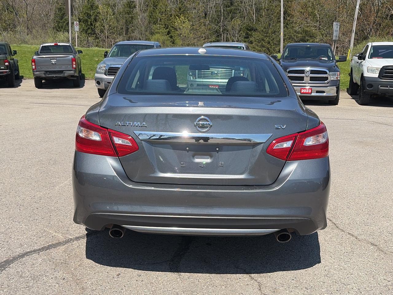 2017 Nissan Altima SV, HEATED SEATS, REMOTE START, BACK UP CAMERA! Photo4