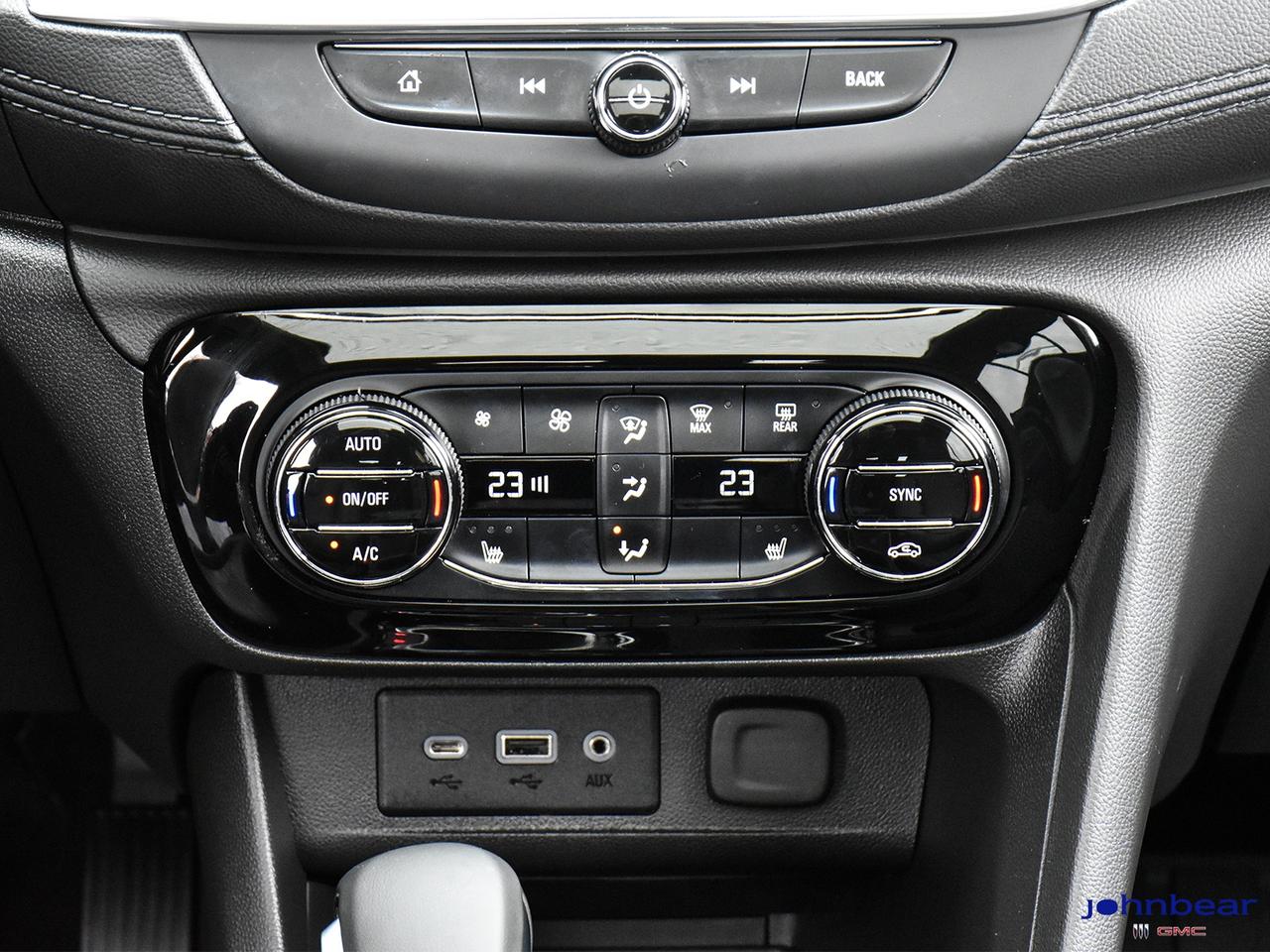 2022 Buick Encore GX Essence Photo
