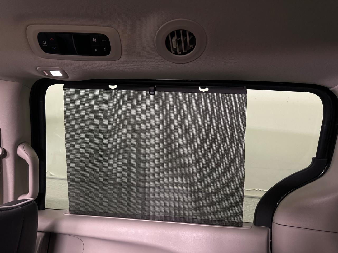 2024 Chrysler Pacifica Limited Front-Wheel Drive Passenger Van Photo