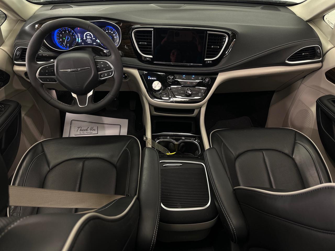 2024 Chrysler Pacifica Limited Front-Wheel Drive Passenger Van Photo
