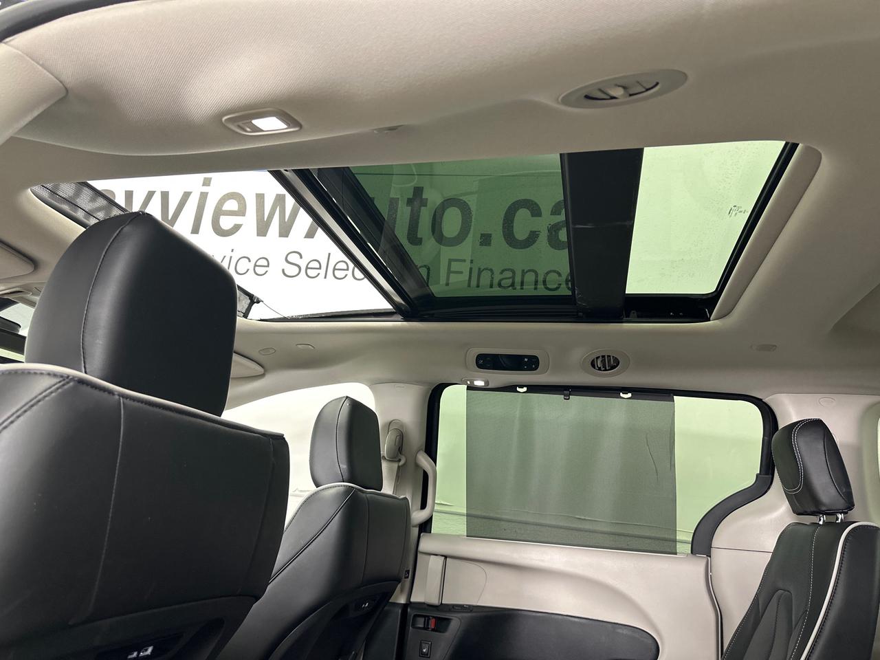 2024 Chrysler Pacifica Limited Front-Wheel Drive Passenger Van Photo