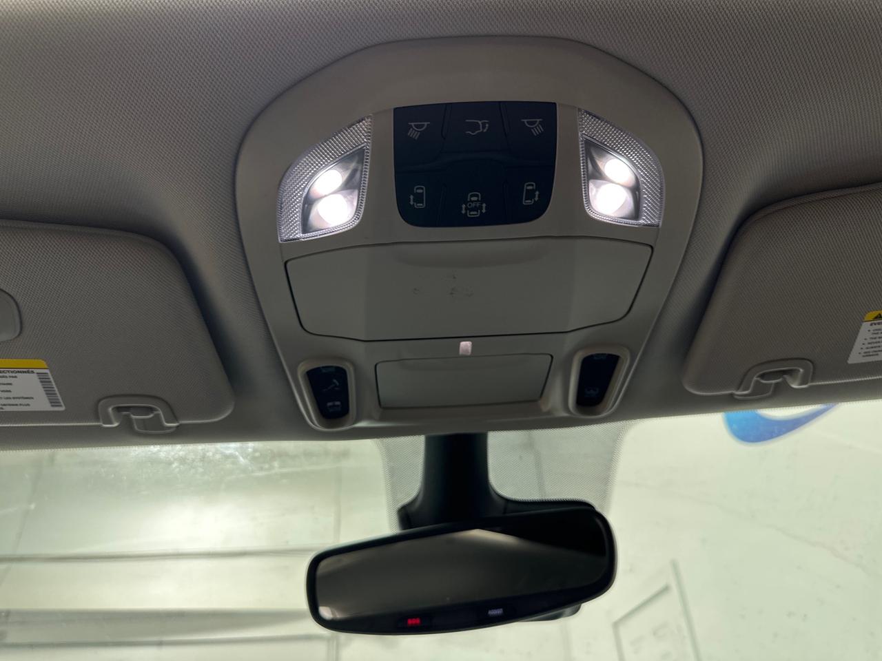 2024 Chrysler Pacifica Limited Front-Wheel Drive Passenger Van Photo