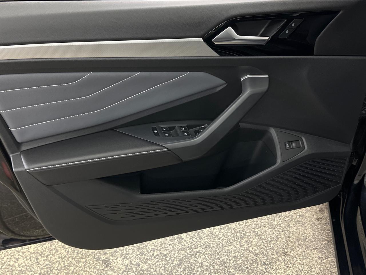 2025 Volkswagen Jetta Comfortline 4dr Sedan Photo