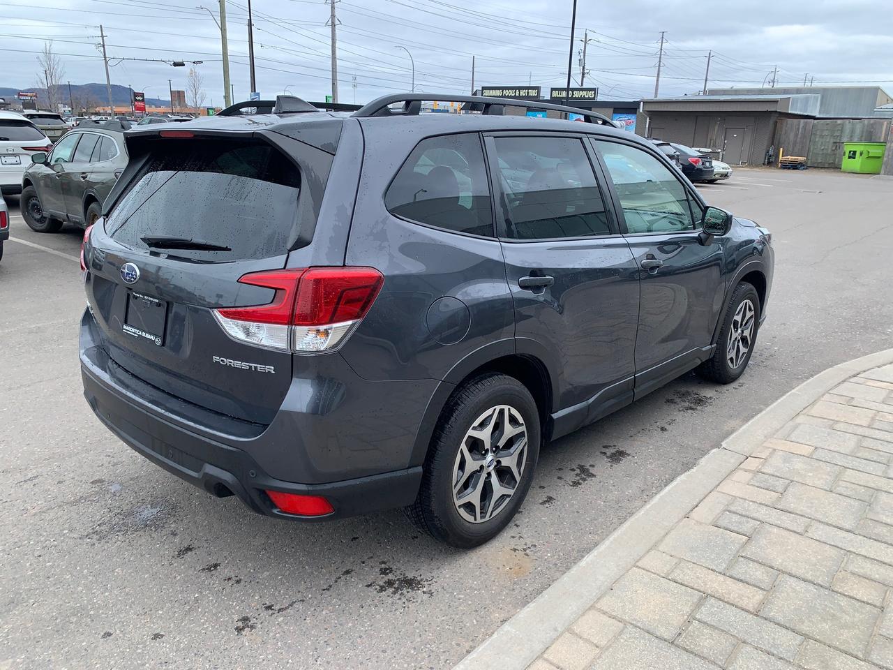 2024 Subaru Forester Touring 4dr All-Wheel Drive Photo4
