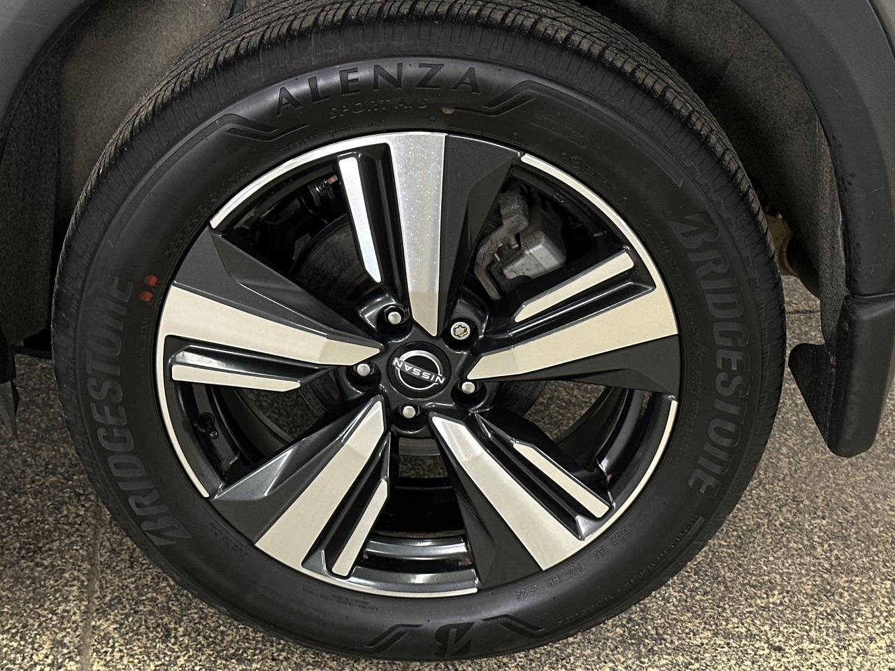 2024 Nissan Rogue SV Moonroof 4dr All-Wheel Drive Sport Utility Photo