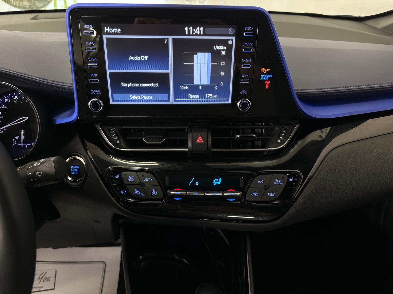 2022 Toyota C-HR XLE Premium Photo