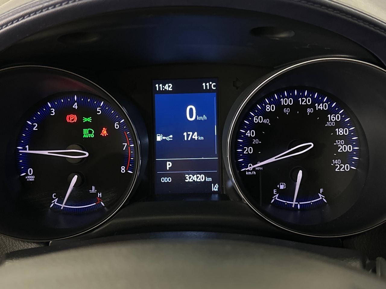 2022 Toyota C-HR XLE Premium Photo