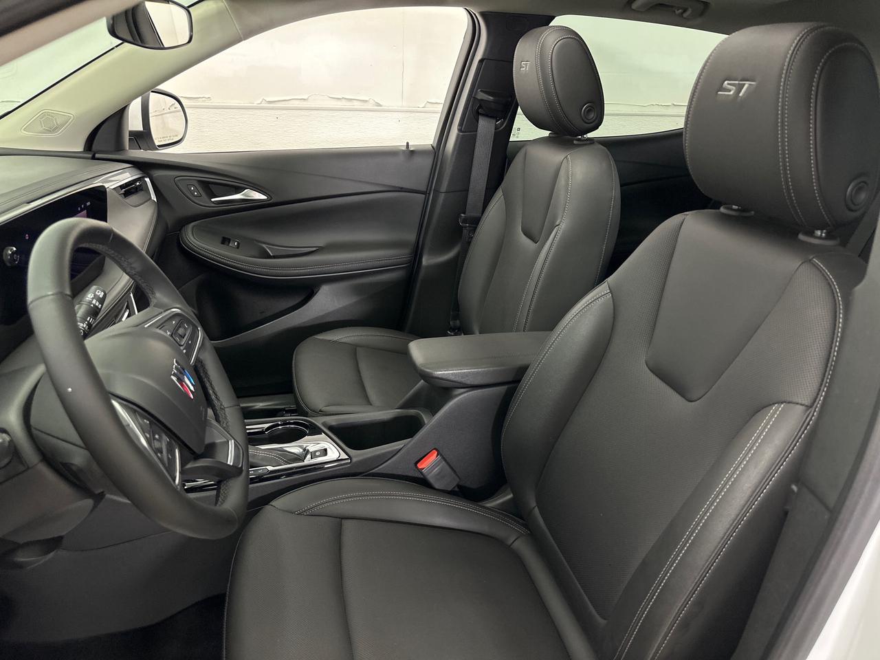 2024 Buick Encore GX Sport Touring Photo