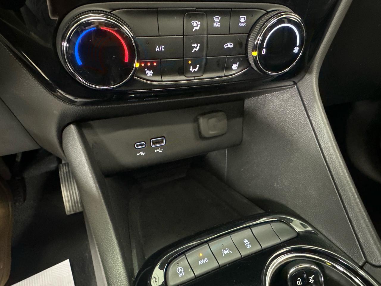 2024 Buick Encore GX Sport Touring Photo