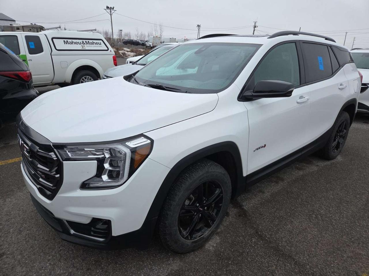 Serving Quinte for 60 years! 43,000 vehicles sold! We are one of Canadas largest independent retailers! High quantity-quality lease returns at live market pricing, best finance rates, rates as low as 6.45%, and no hidden fees. Up to 300 vehicles to choose from in 1 location. The way used car buying should be!
