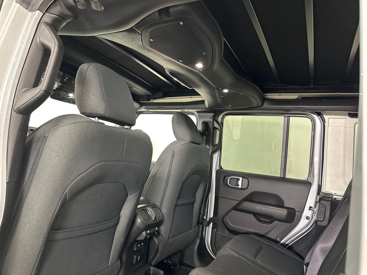 2024 Jeep Wrangler Sahara Photo