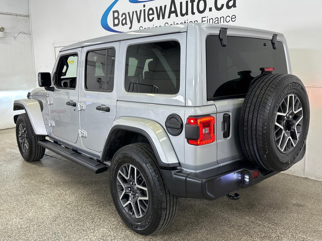 2024 Jeep Wrangler Sahara Photo