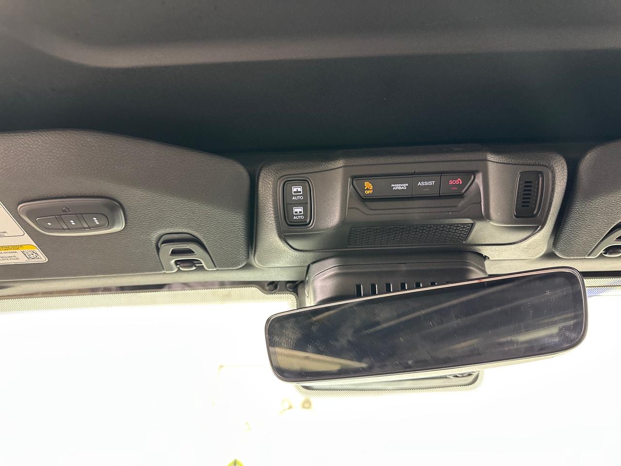 2024 Jeep Wrangler Sahara Photo
