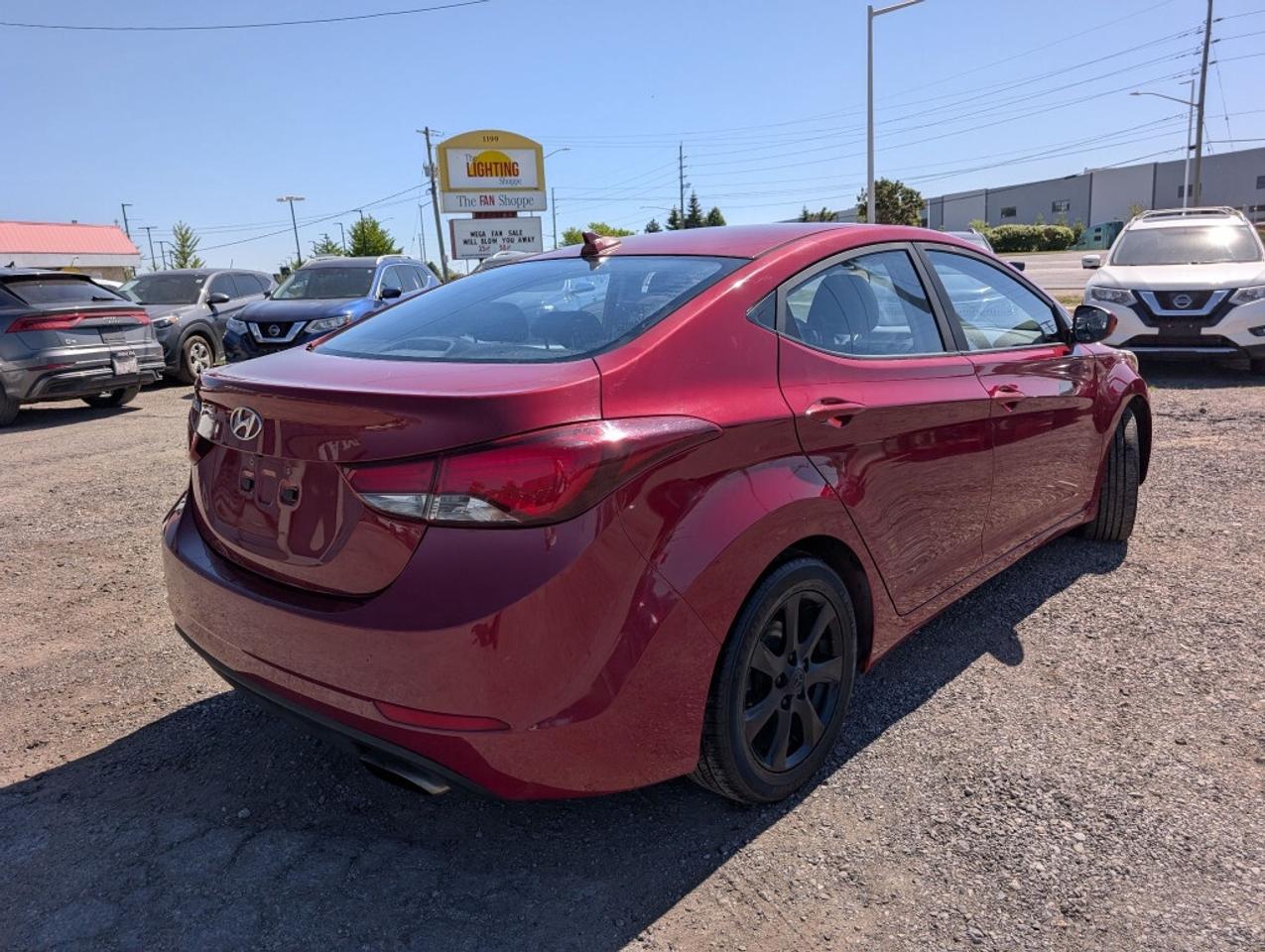 2016 Hyundai Elantra GLS   CAMERA   SUNROOF   HTD SEATS Photo