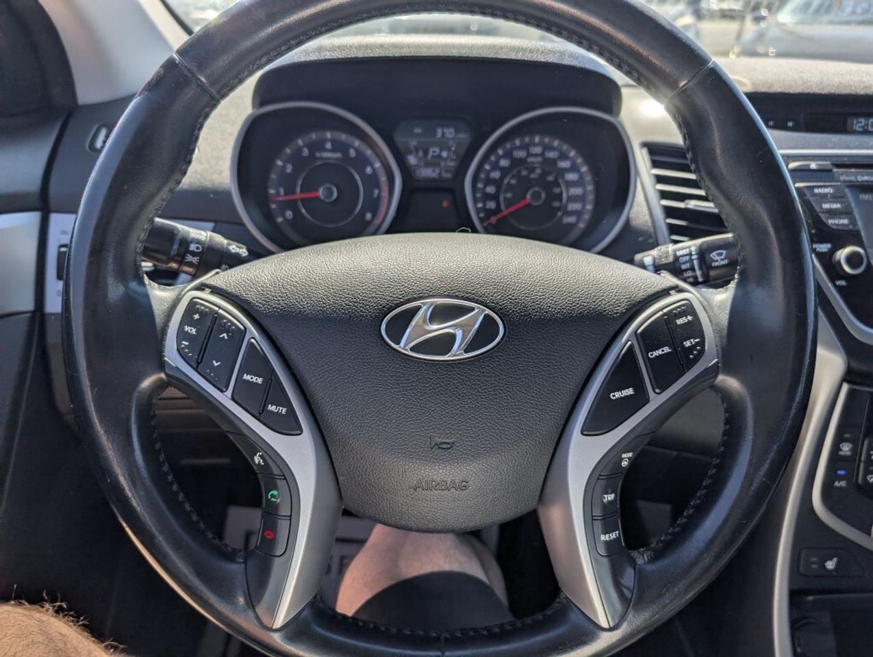 2016 Hyundai Elantra GLS   CAMERA   SUNROOF   HTD SEATS Photo
