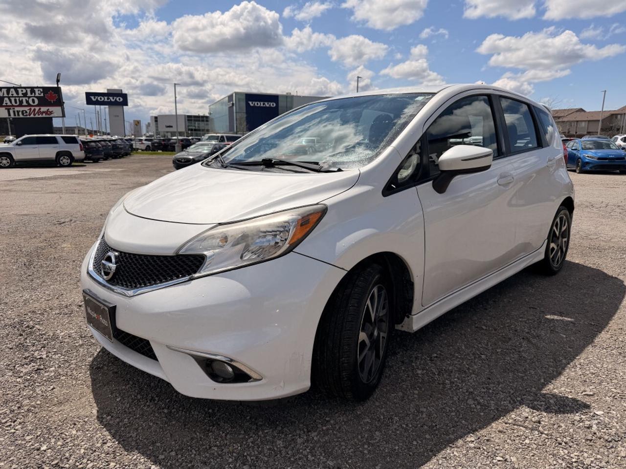 2015 Nissan Versa Note SR   CAMERA  HTD SEATS   BLUETOOTH Photo