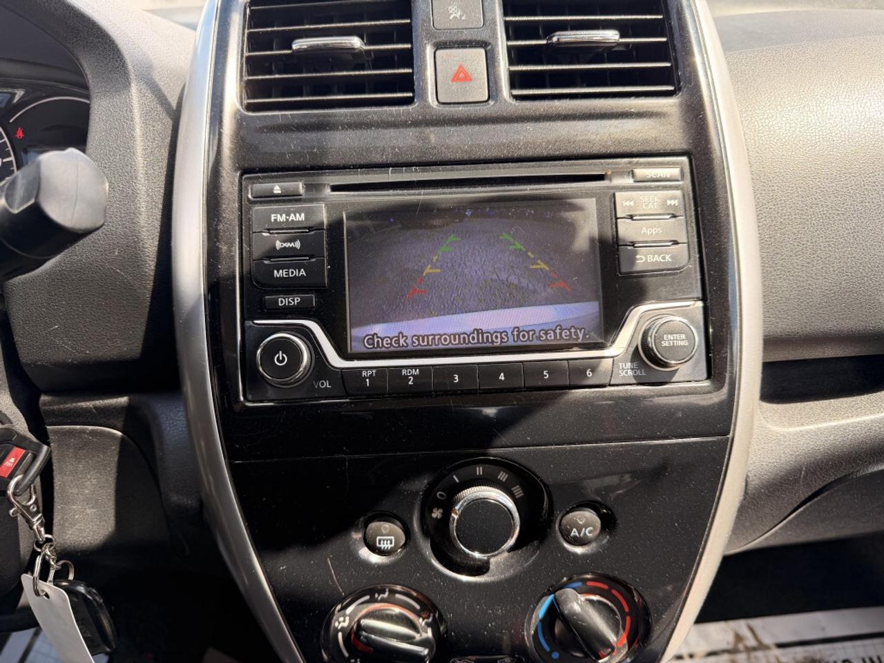 2015 Nissan Versa Note SR   CAMERA  HTD SEATS   BLUETOOTH Photo