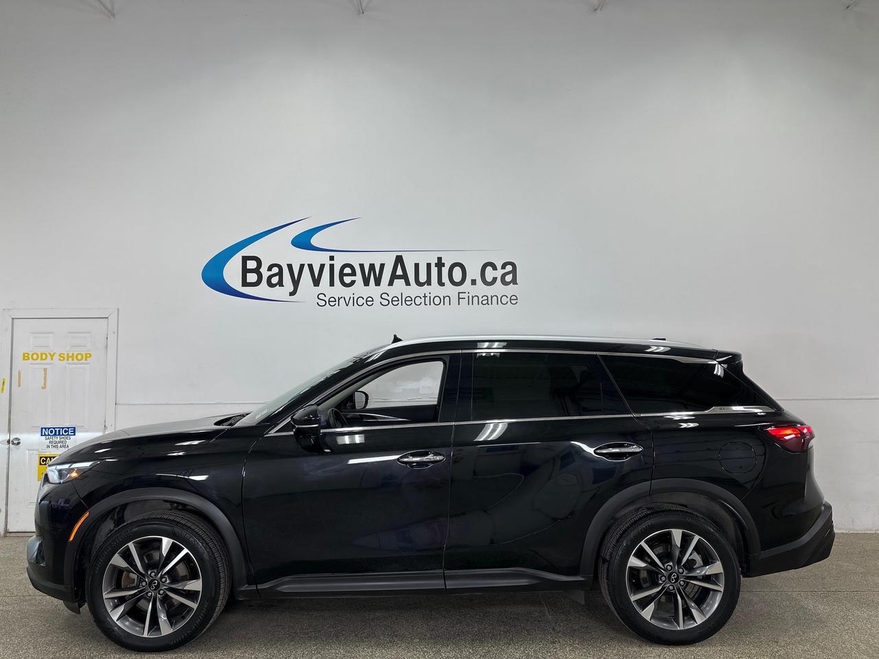 2024 Infiniti QX60 Luxe - AWD/3RD ROW/LEATHER/PANO/NAV/1 OWNER! Photo3