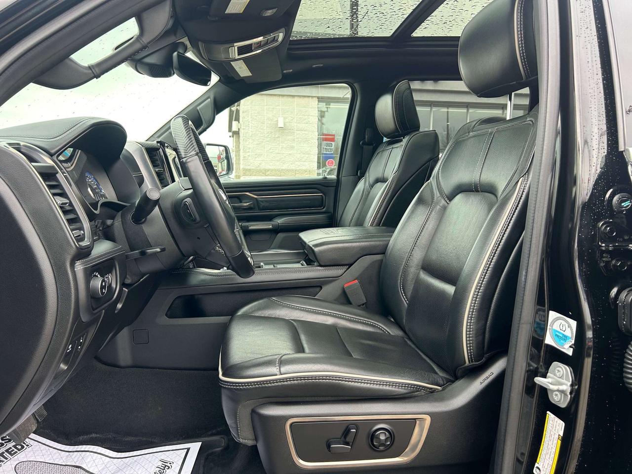 2019 RAM 1500 Limited 4x4 w/Level 1, Sunroof, 22" Wheels, TBC Photo