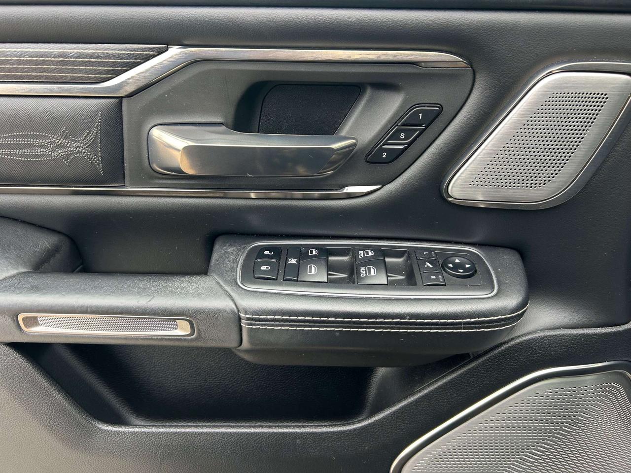 2019 RAM 1500 Limited 4x4 w/Level 1, Sunroof, 22" Wheels, TBC Photo