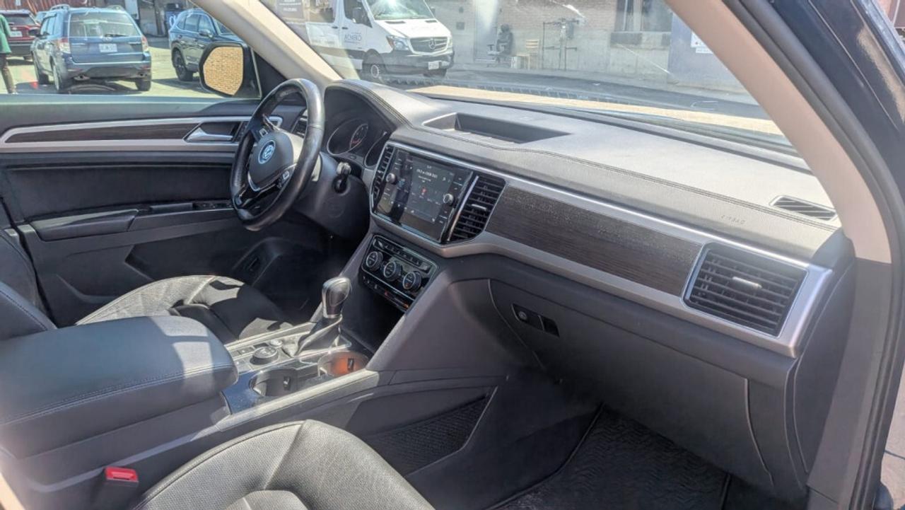 2018 Volkswagen Atlas Highline 3.6 FSI 4MOTION/7 Seater/NAVI/Leather/Sun Photo4