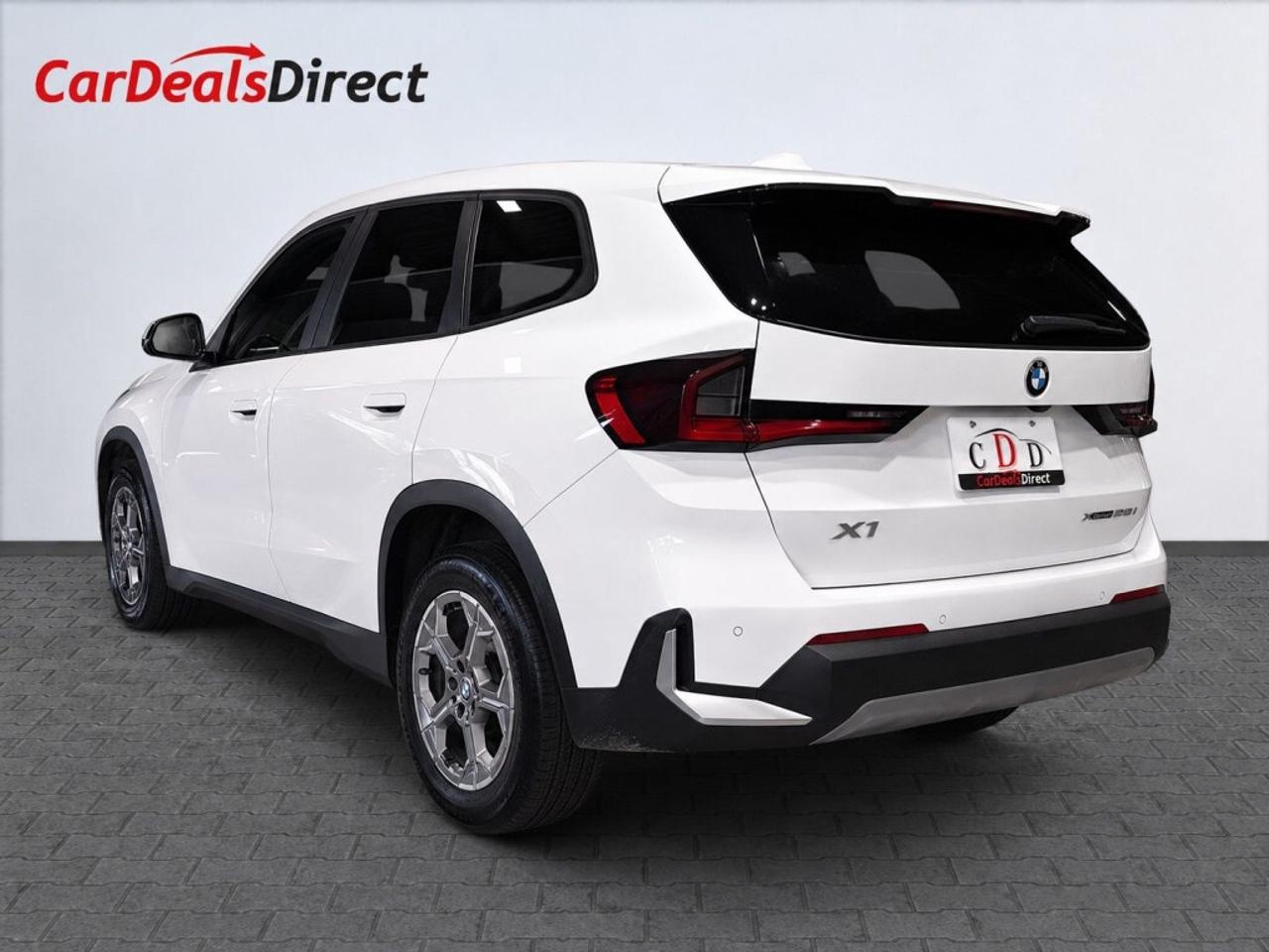 2023 BMW X1 xDrive28i AWD/Leather/NAVI/Sunroof/Clean carfax/Se Photo