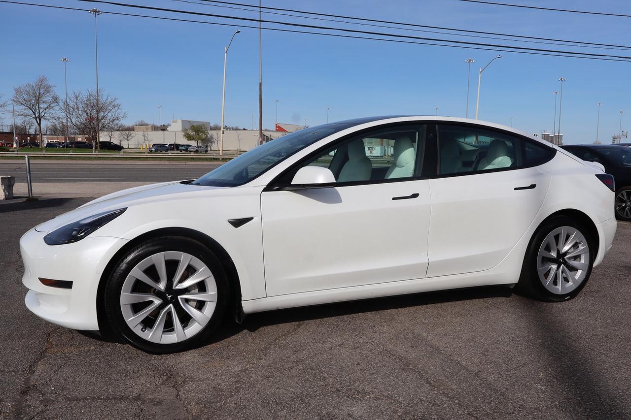 2022 Tesla Model 3 SR+   NO ACCIDENT   CLEAN CARFAX   WHITE INTERIOR Photo