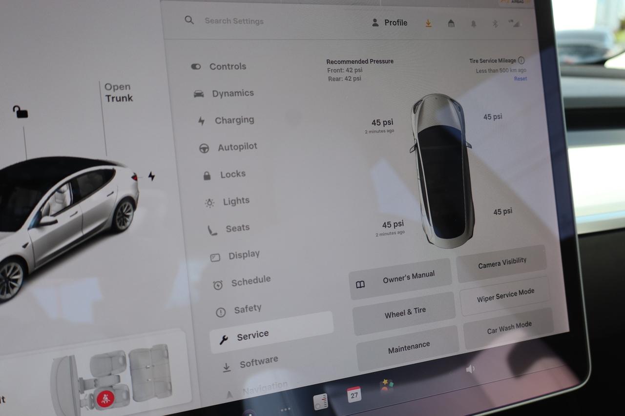 2022 Tesla Model 3 SR+   NO ACCIDENT   CLEAN CARFAX   WHITE INTERIOR Photo