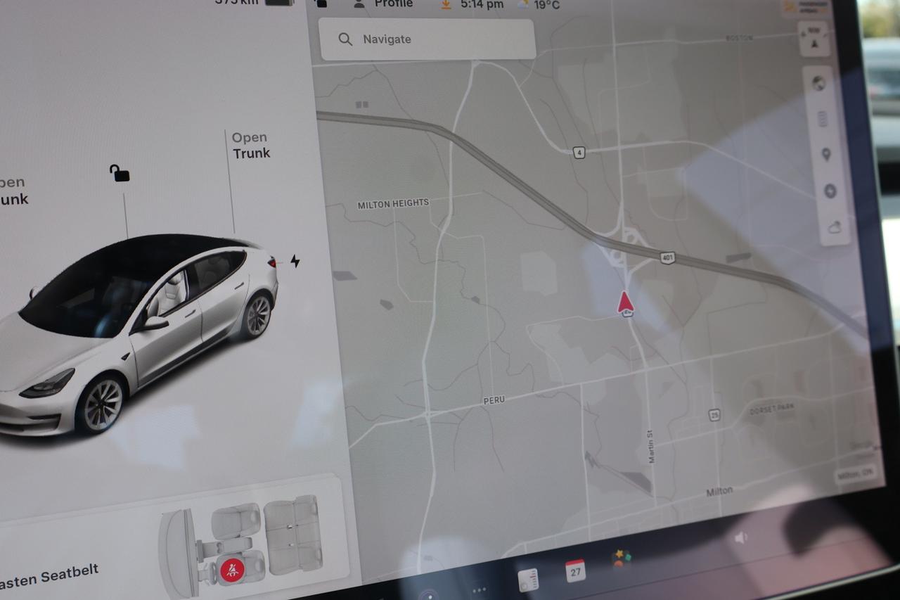2022 Tesla Model 3 SR+   NO ACCIDENT   CLEAN CARFAX   WHITE INTERIOR Photo