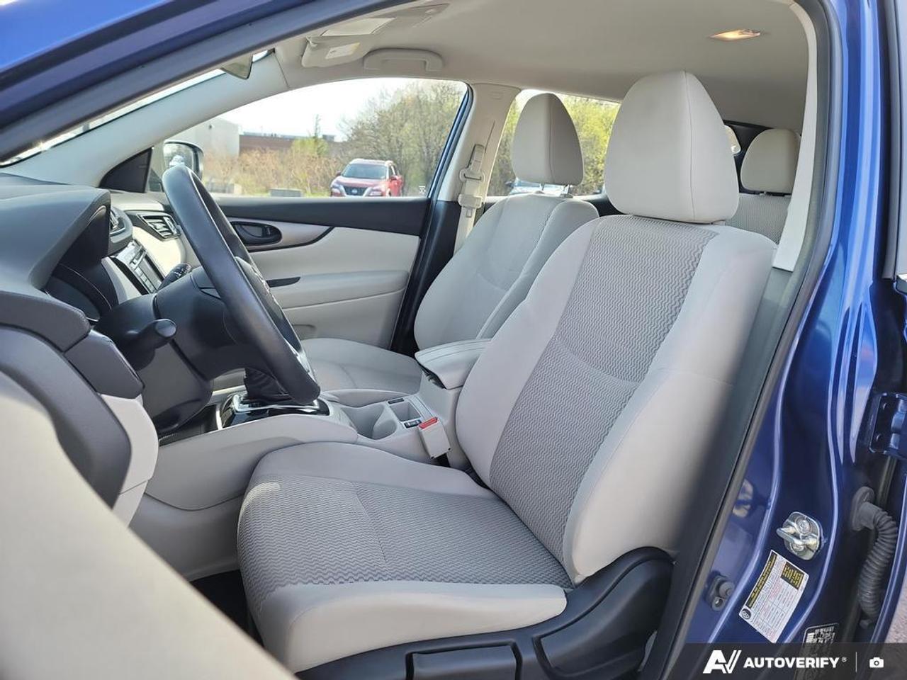 2023 Nissan Qashqai S HEATED SEATS   SMART DEVICE INTEGRATION   LANE A Photo