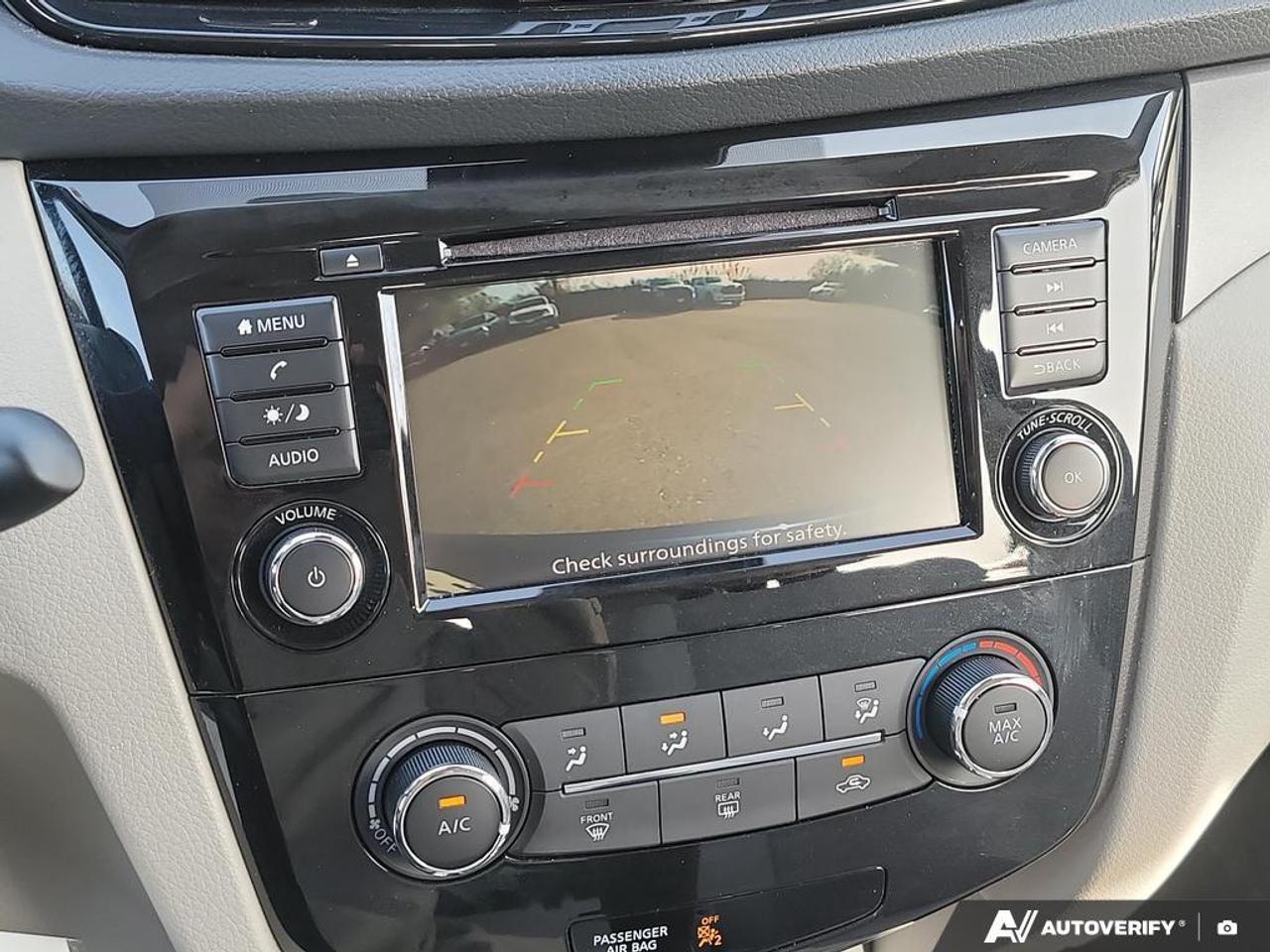 2023 Nissan Qashqai S HEATED SEATS   SMART DEVICE INTEGRATION   LANE A Photo