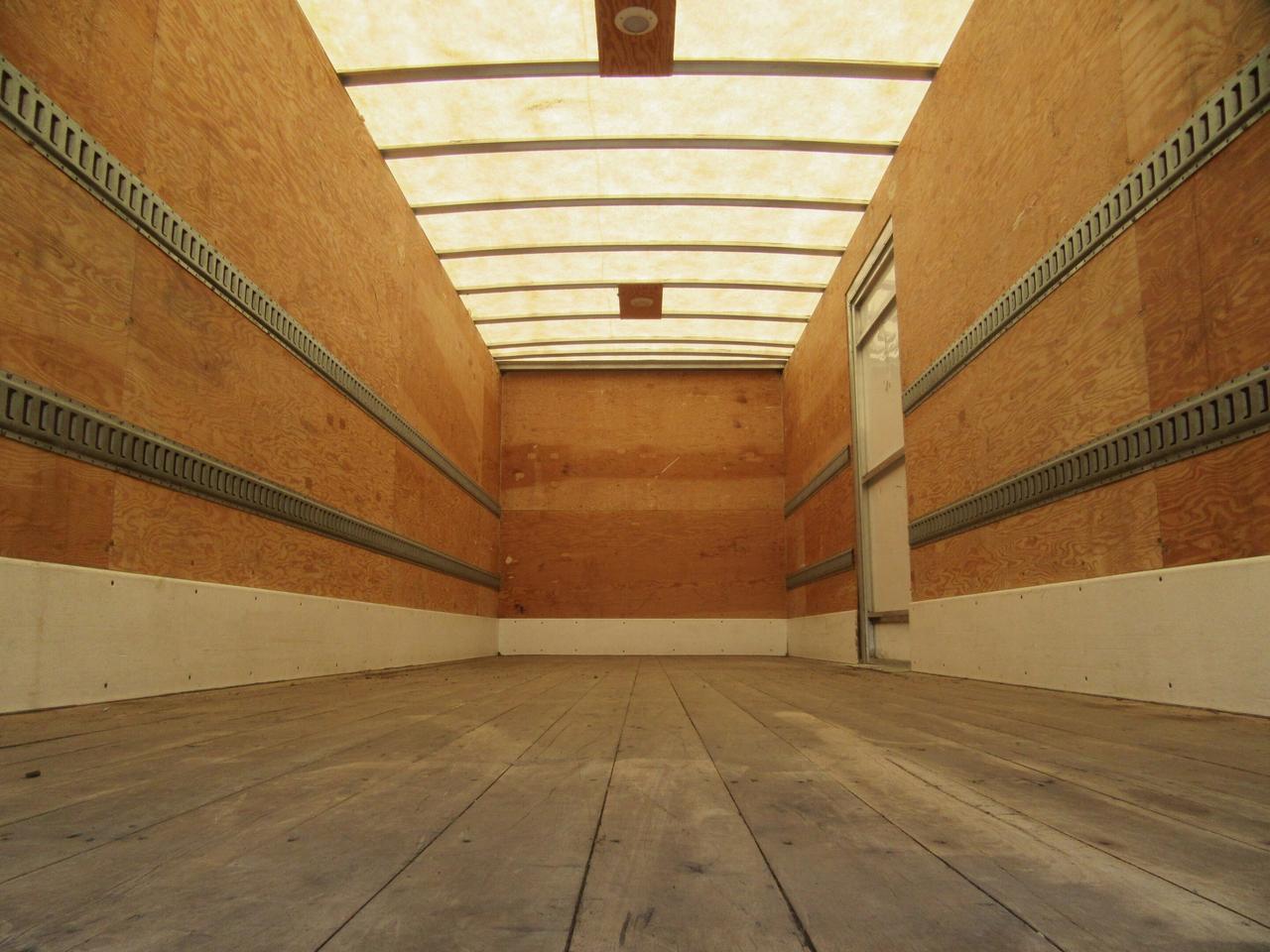 2019 Freightliner M2-106 DIESEL 26FT BOX LARGE POWER LIFTGATE Photo