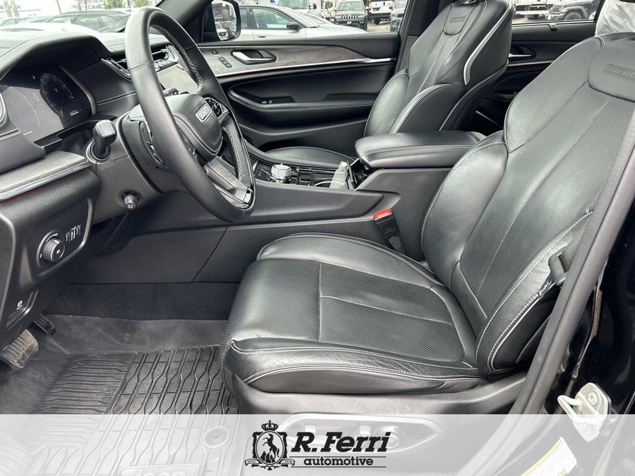 2024 Jeep Grand Cherokee Overland 4dr 4x4 Photo