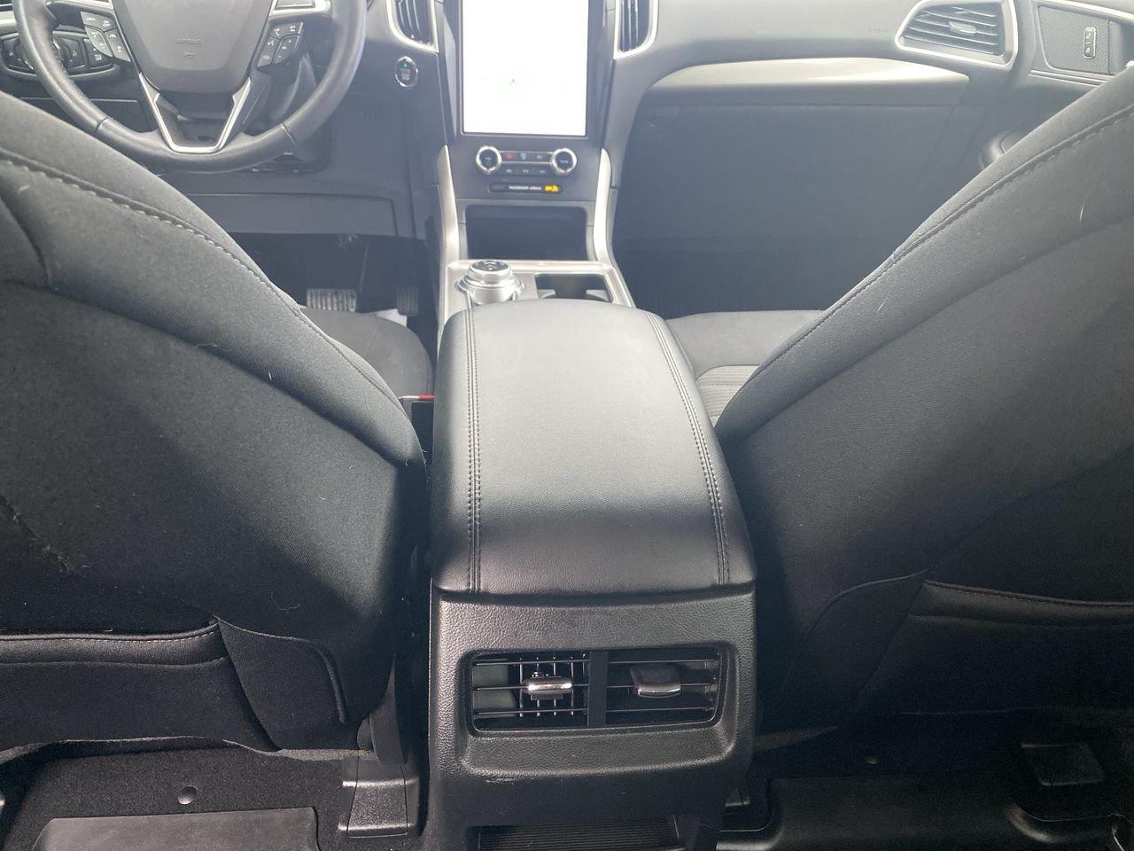 2024 Ford Edge SEL Photo