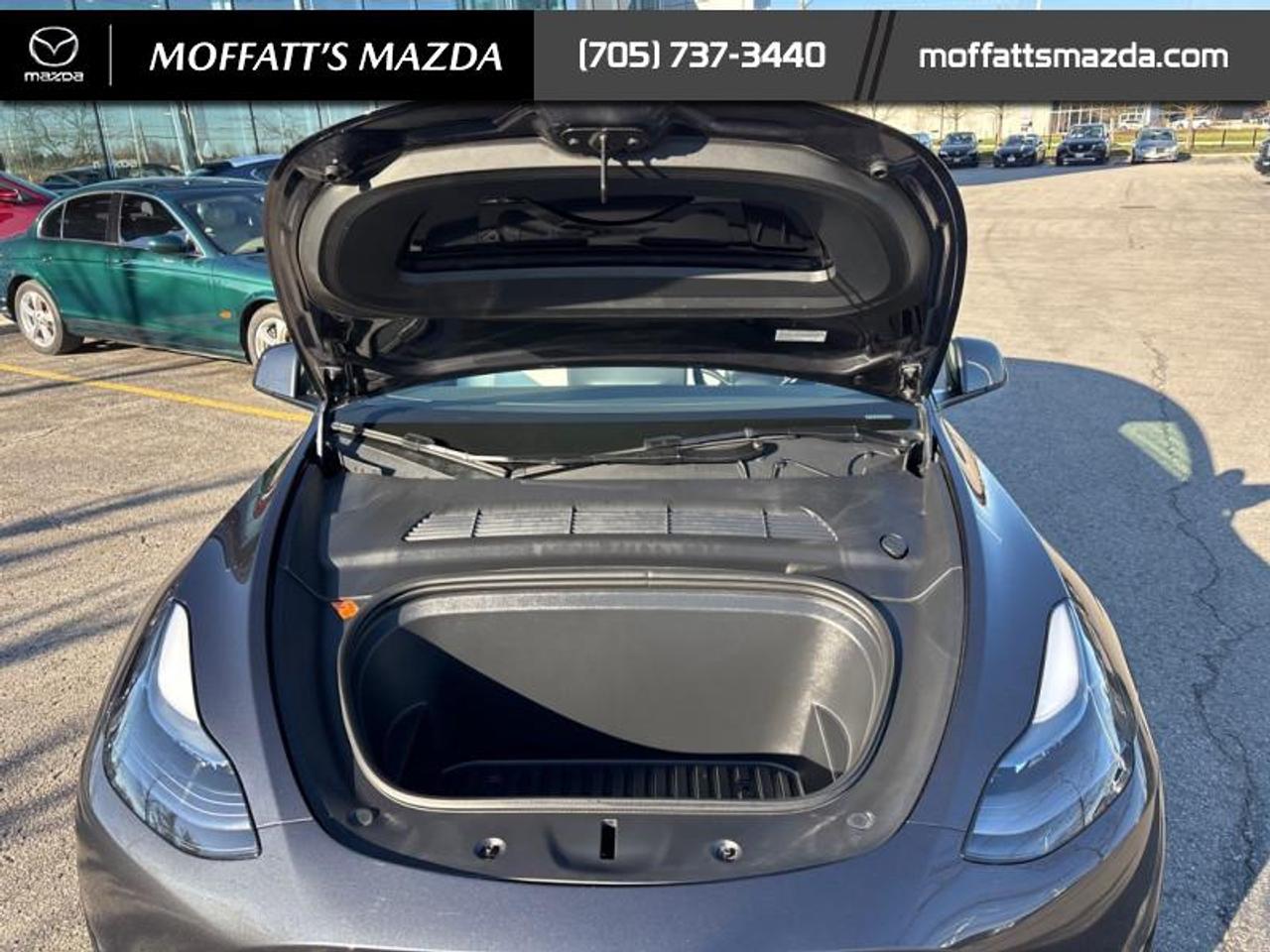 2024 Tesla Model Y PERFORMANCE Photo