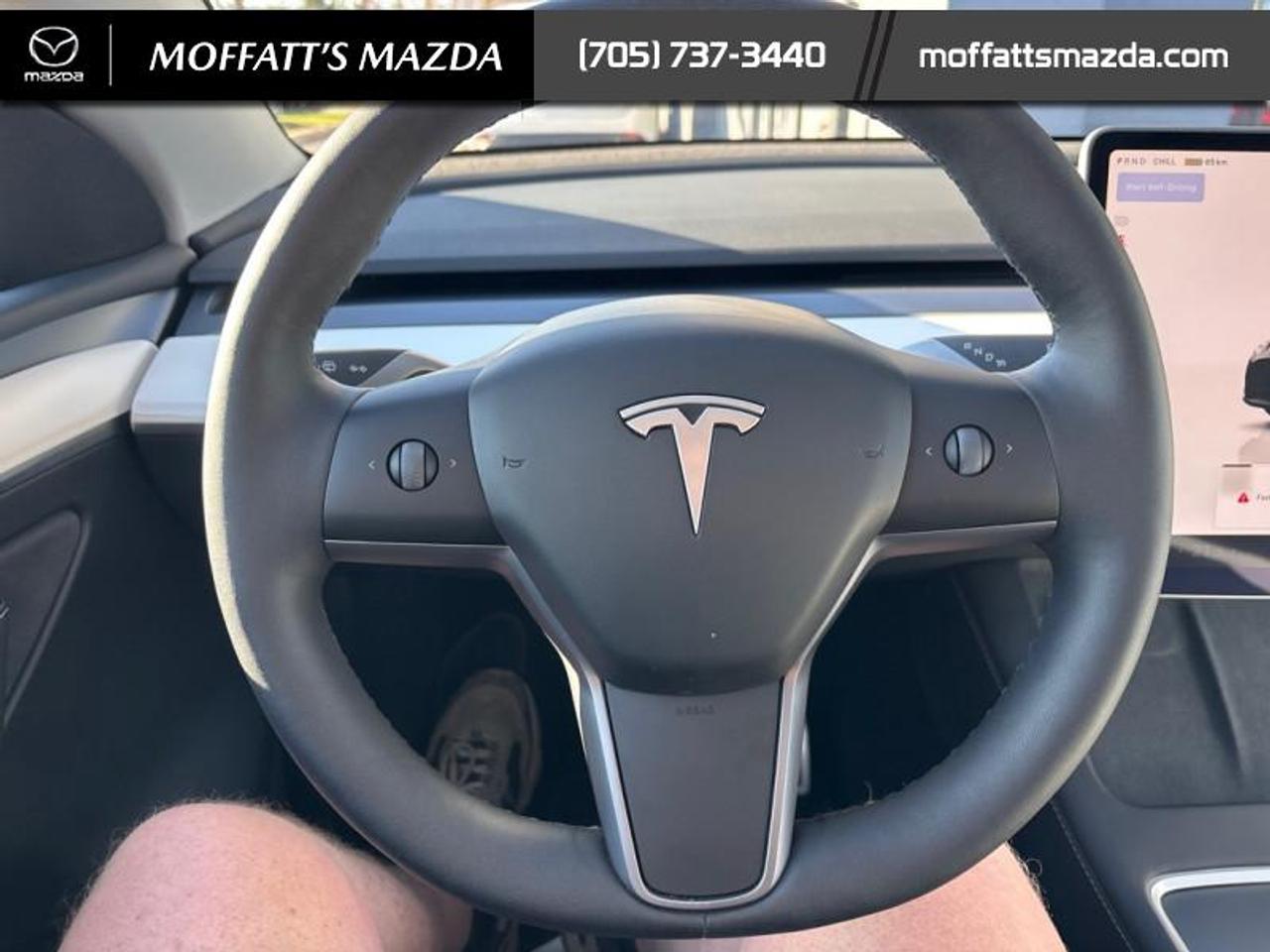 2024 Tesla Model Y PERFORMANCE Photo