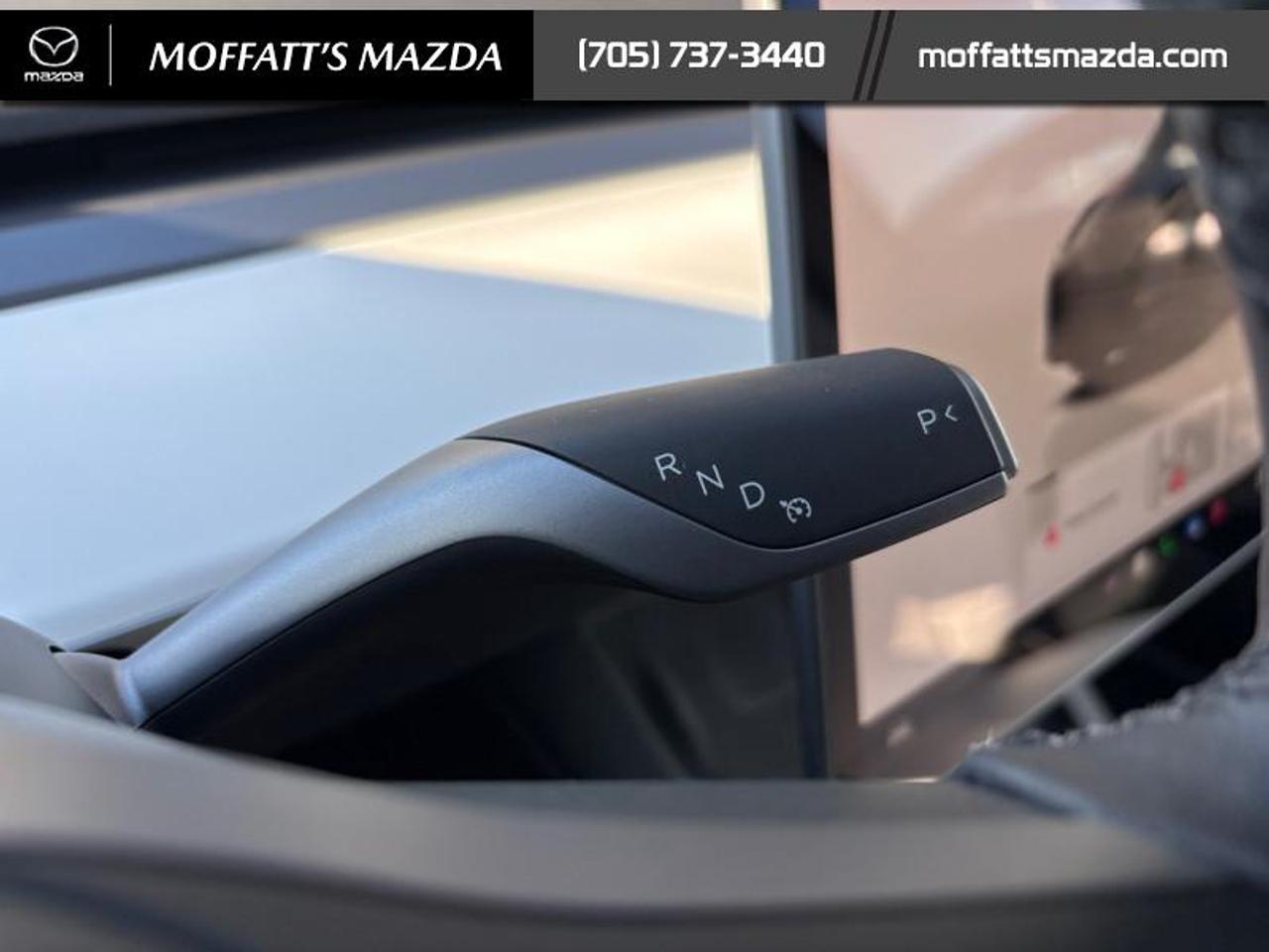 2024 Tesla Model Y PERFORMANCE Photo