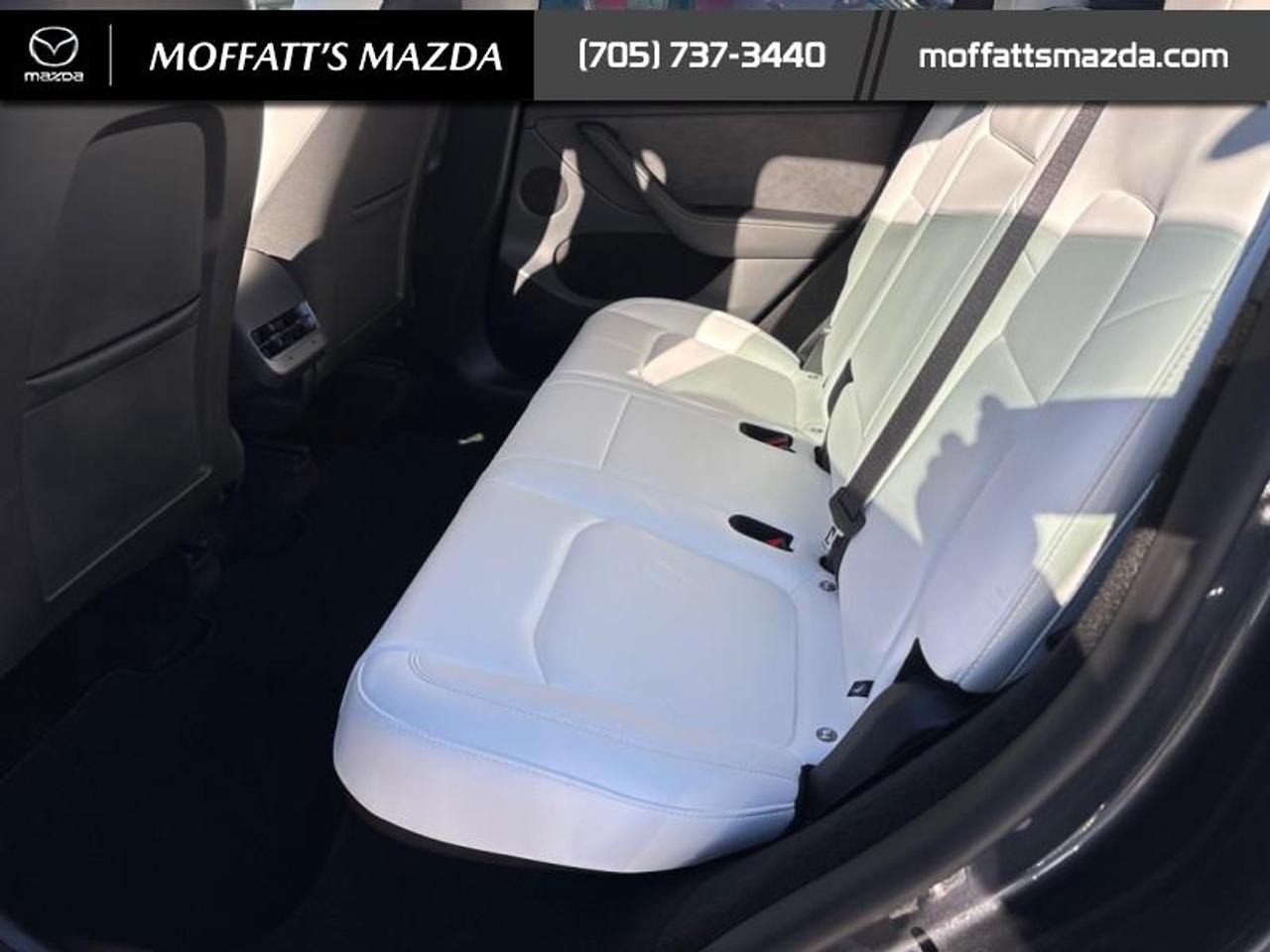2024 Tesla Model Y PERFORMANCE Photo