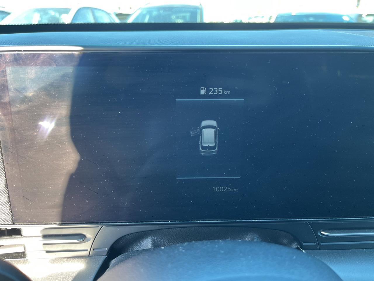 2024 Hyundai KONA Essential | Reverse Cam | Heated Seats Photo