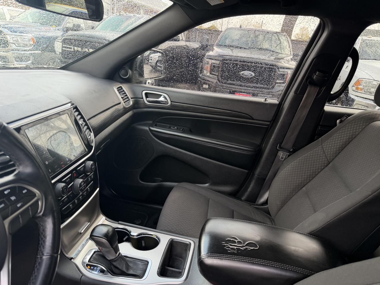 2019 Jeep Grand Cherokee Laredo E Photo