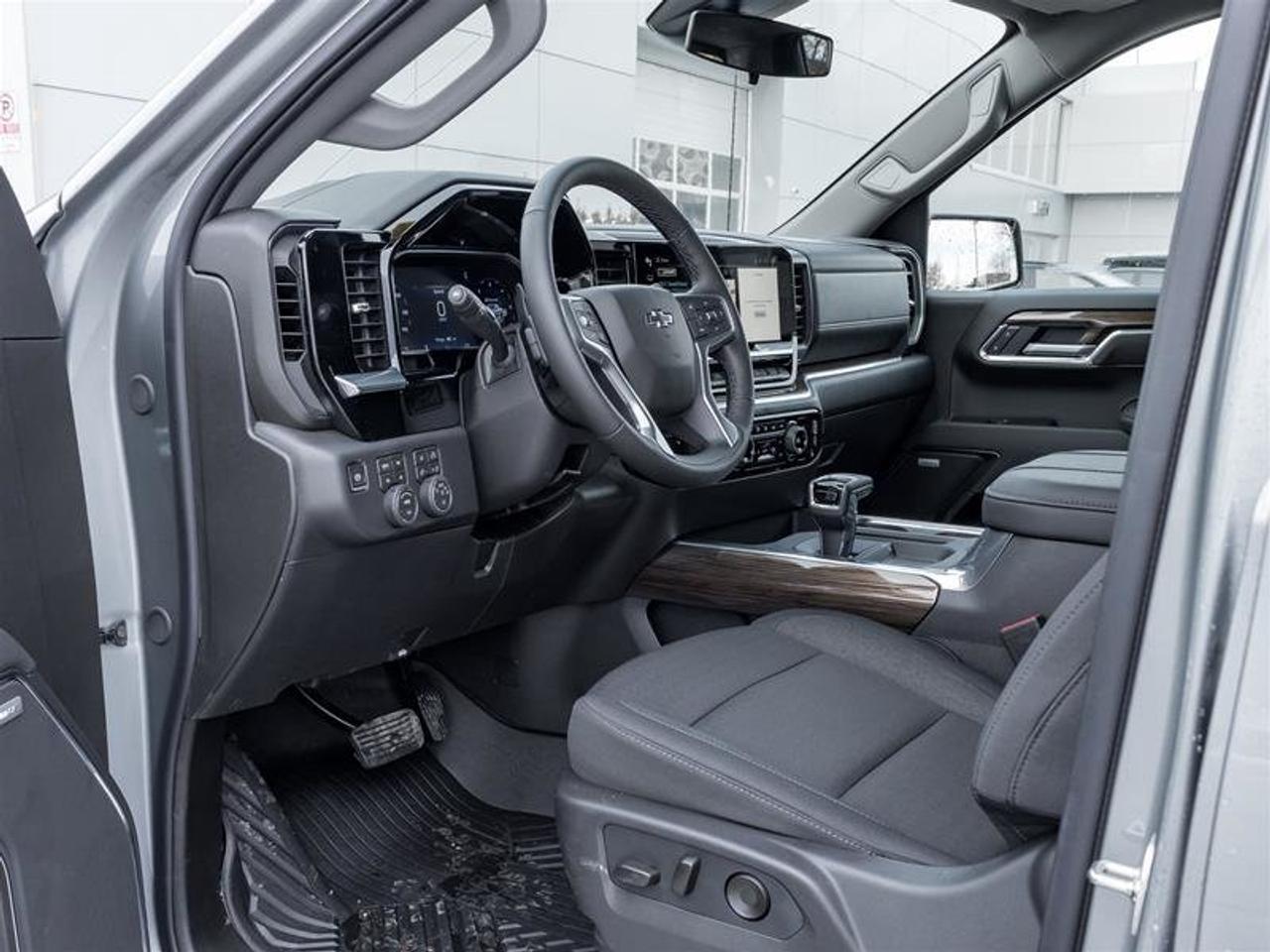 2026 Chevrolet Silverado 1500 Crew Cab Short Box 4-Wheel Drive LT Trail Boss Photo