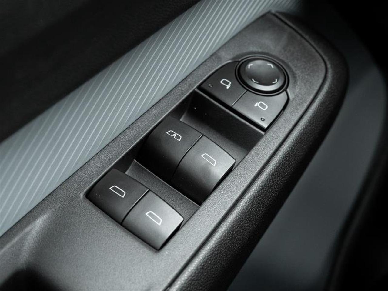 2027 Chevrolet Bolt LT Photo