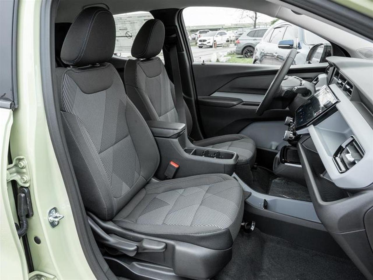 2027 Chevrolet Bolt LT Photo