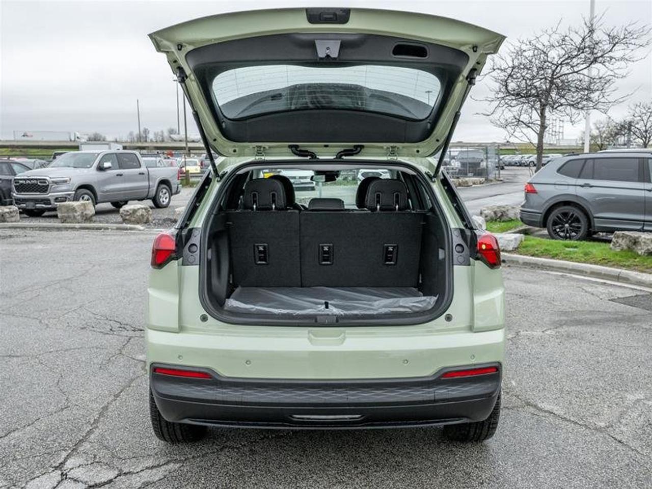 2027 Chevrolet Bolt LT Photo