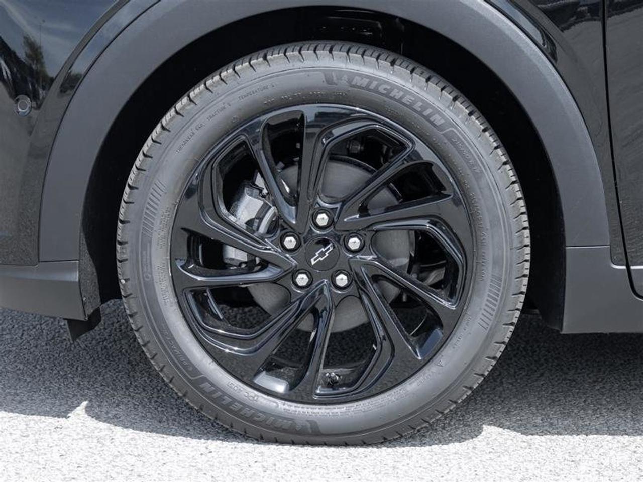 2027 Chevrolet Bolt RS Photo