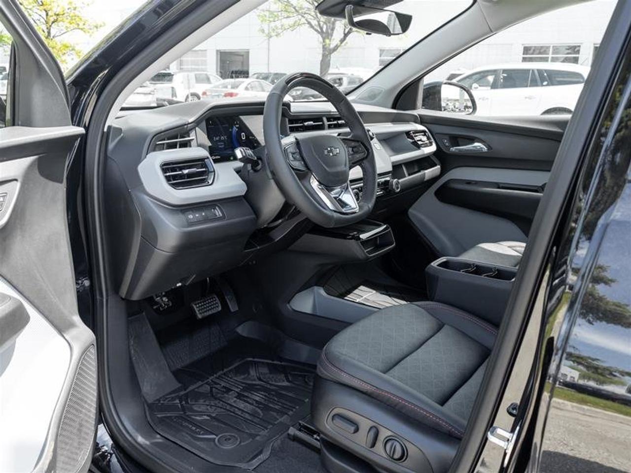 2027 Chevrolet Bolt RS Photo