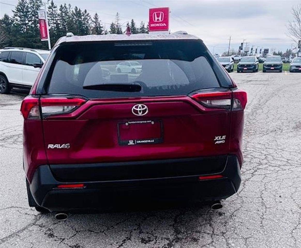 2021 Toyota RAV4 XLE AWD Photo