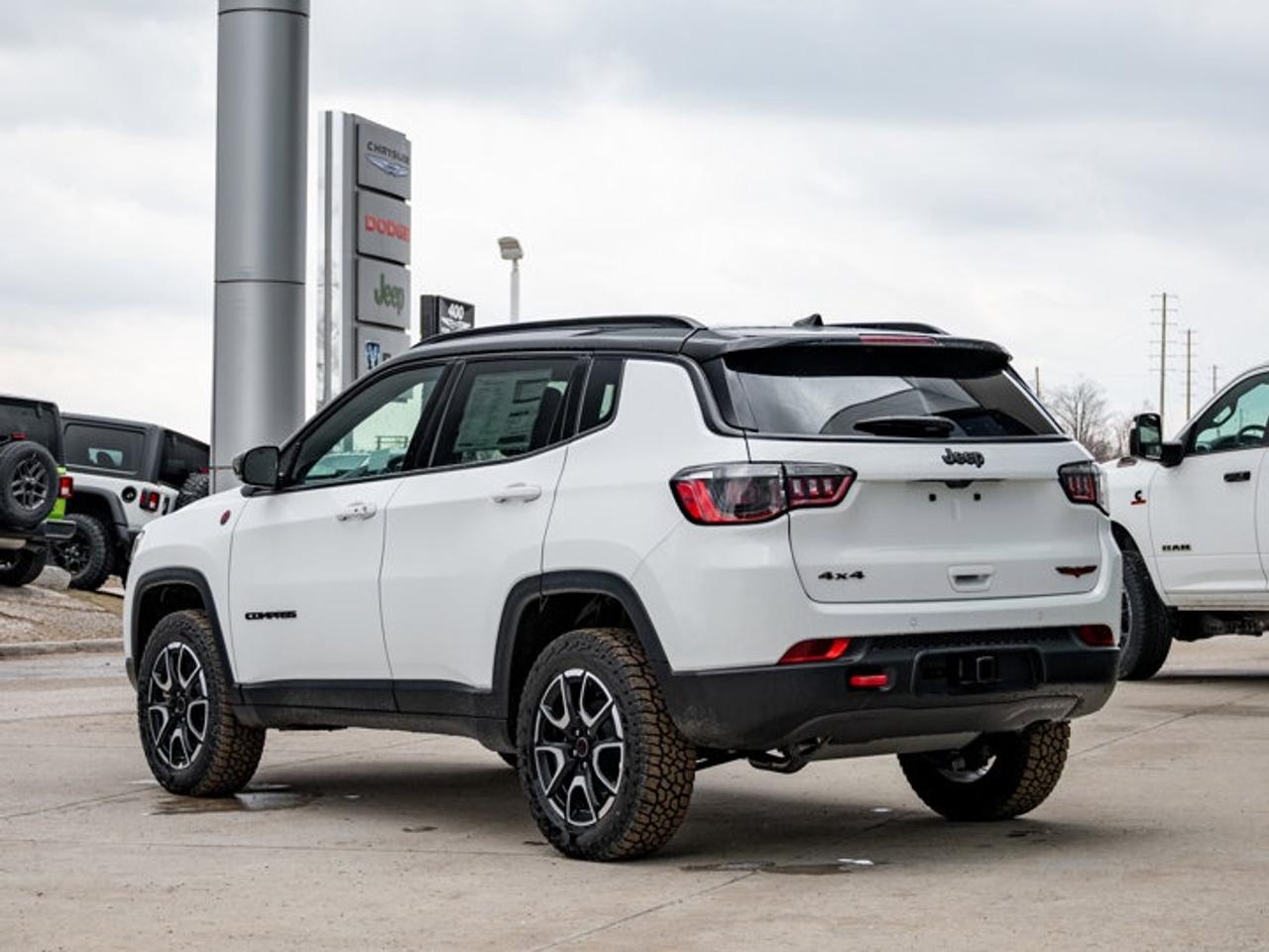 2026 Jeep Compass Trailhawk Photo