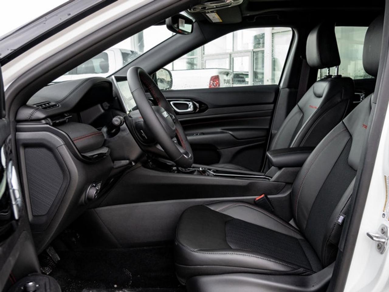 2026 Jeep Compass Trailhawk Photo