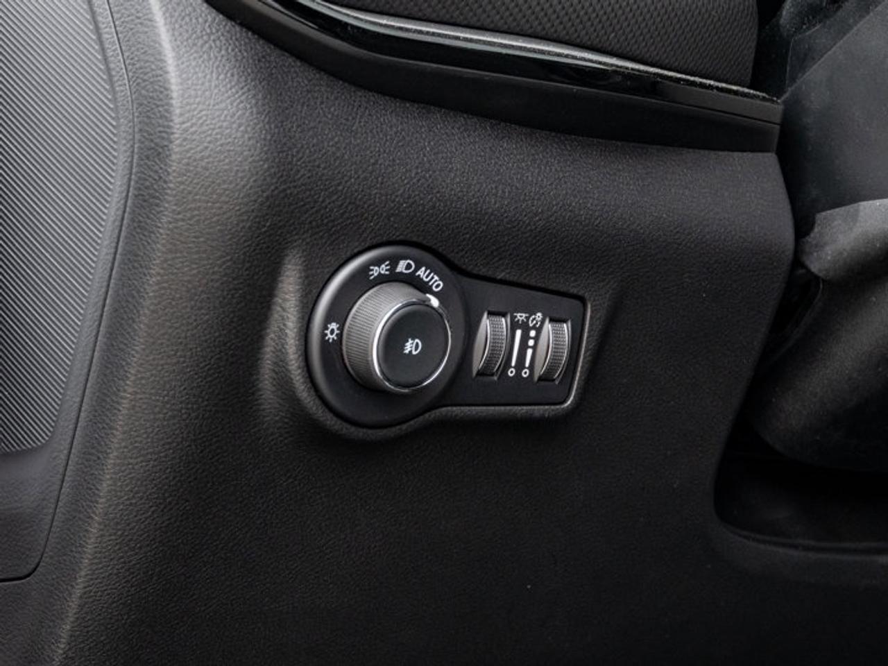 2026 Jeep Compass Trailhawk Photo